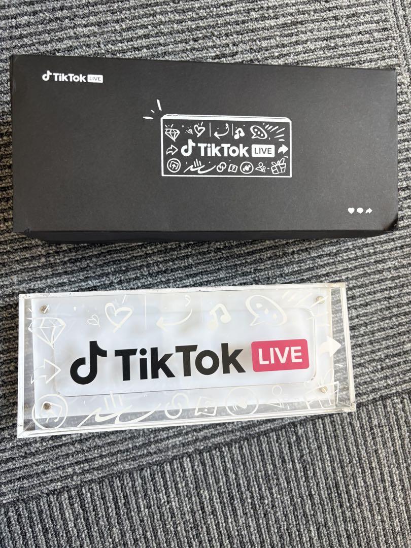 【非売品】イベントプライズ　TikTok LIVE アクリルスタンド