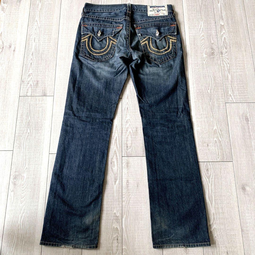 True religion トゥルーレリジョン ストレート io着用