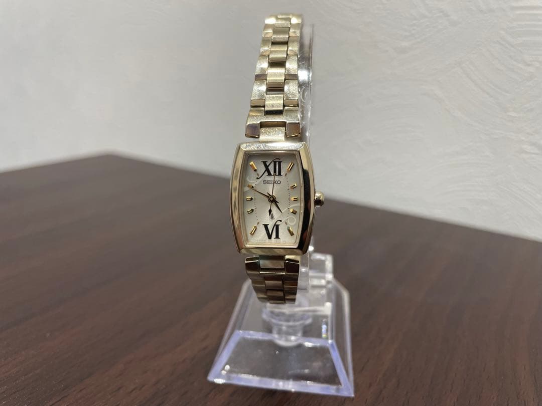 レディース時計LUKIA