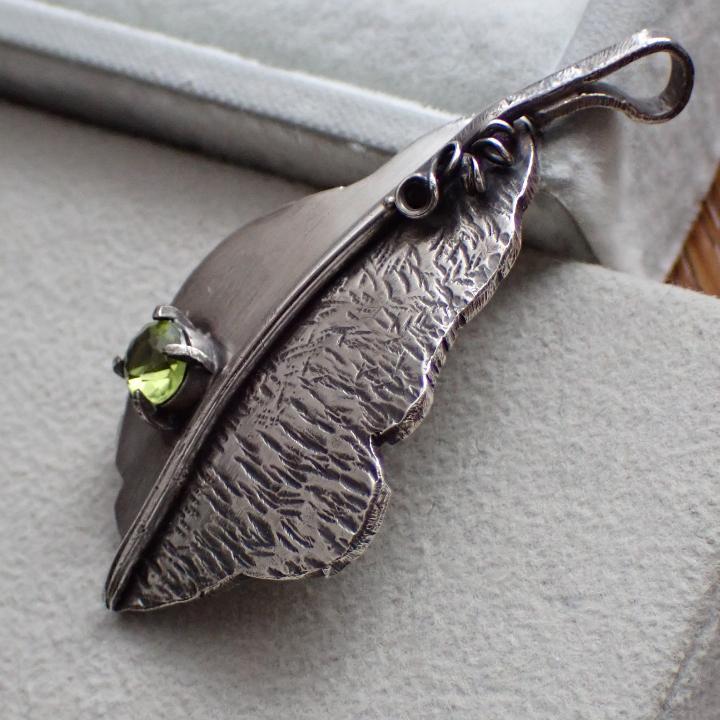 ヴィンテージ SILVER シルバー リーフ・ペリドット ペンダント トップ