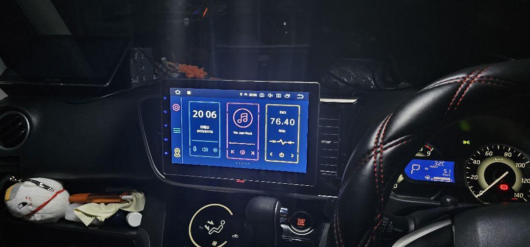 XTRONS TN111L Android 10インチ　カーナビアンドロイド