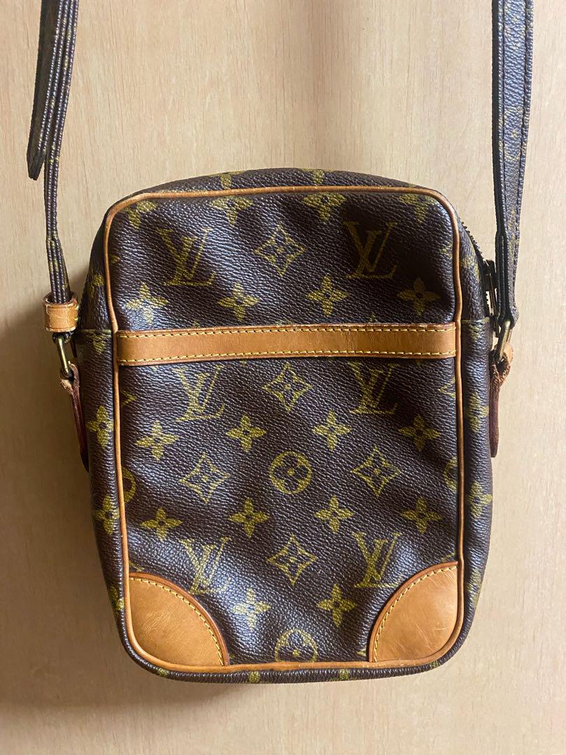LOUIS VUITTONショルダーバッグ