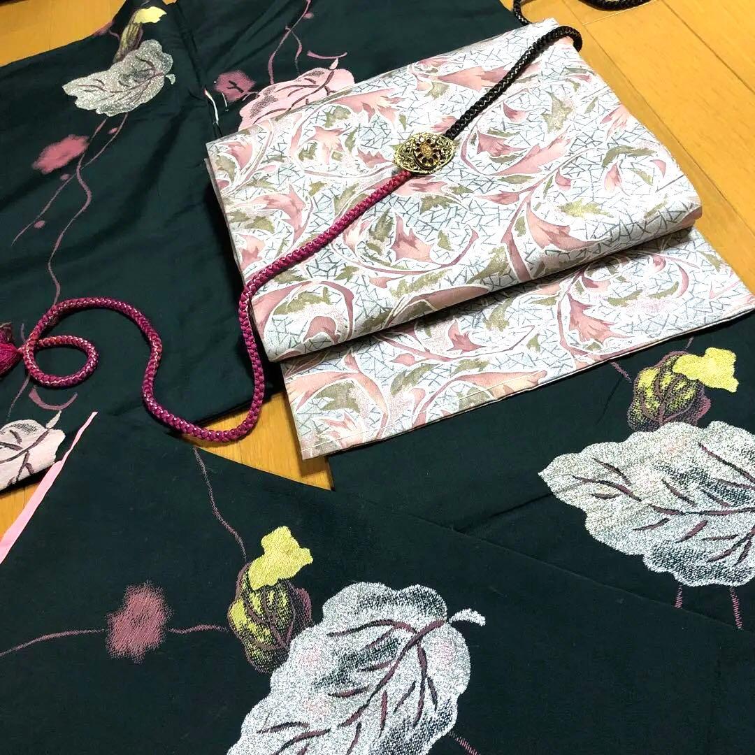 アンティーク正絹お召し 昔黒に舞い踊る桃色リーフと正絹名古屋帯セット目立った傷や汚れなし