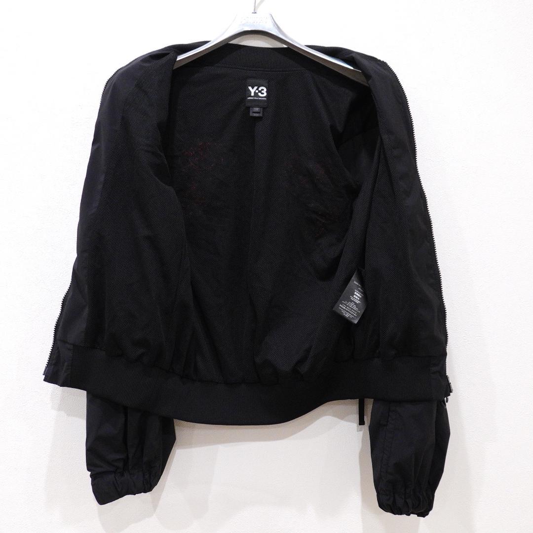 卍 Y-3