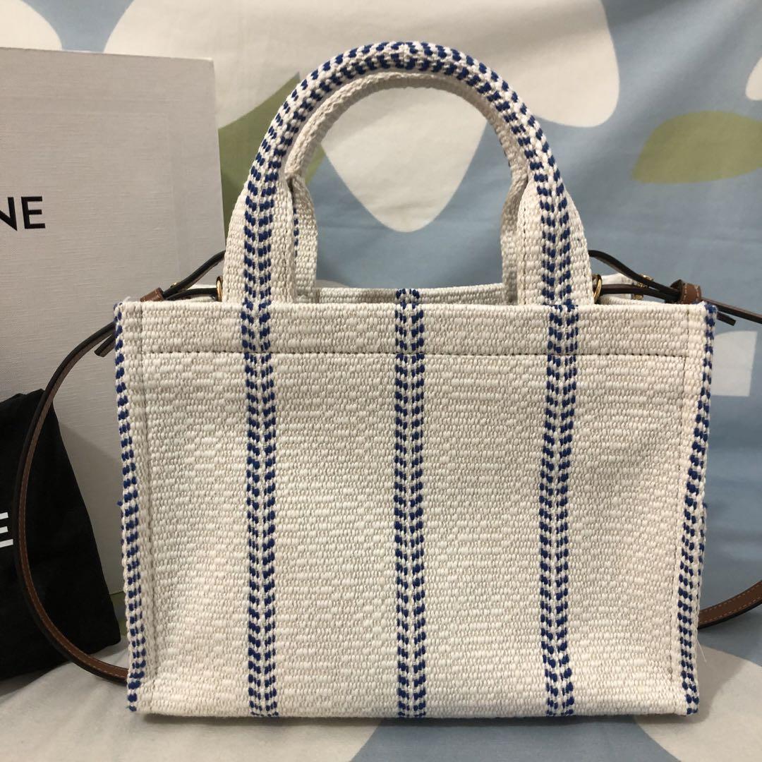 CELINE【SALE】SMALL カバタイス トリオンフ 全面ロゴ★関税込み CELINE セリーヌ ショルダーバッグ ミニ バーティカルカバ