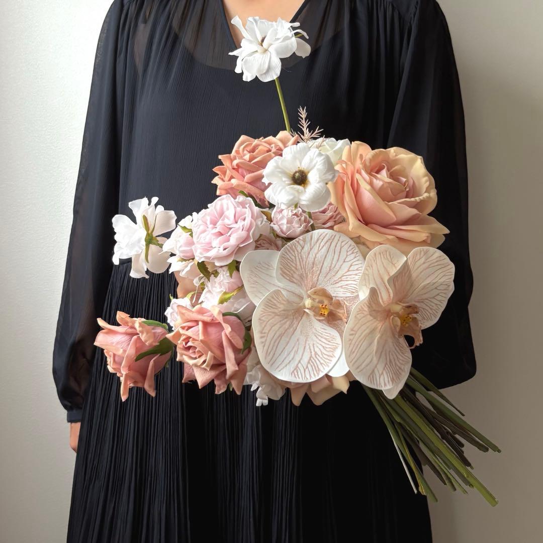 エレガントなウェディングブーケ