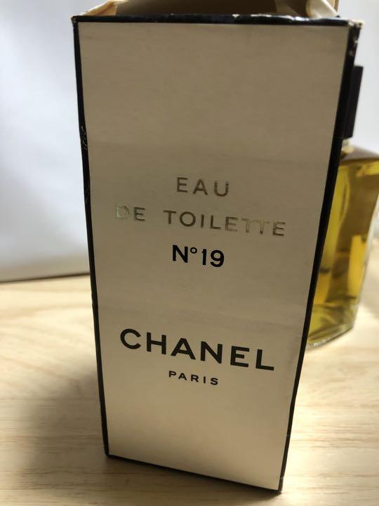 CHANEL No19 オードトワレ 120ml シャネル / シャネル N°19 オードゥ トワレットの公式商品情報