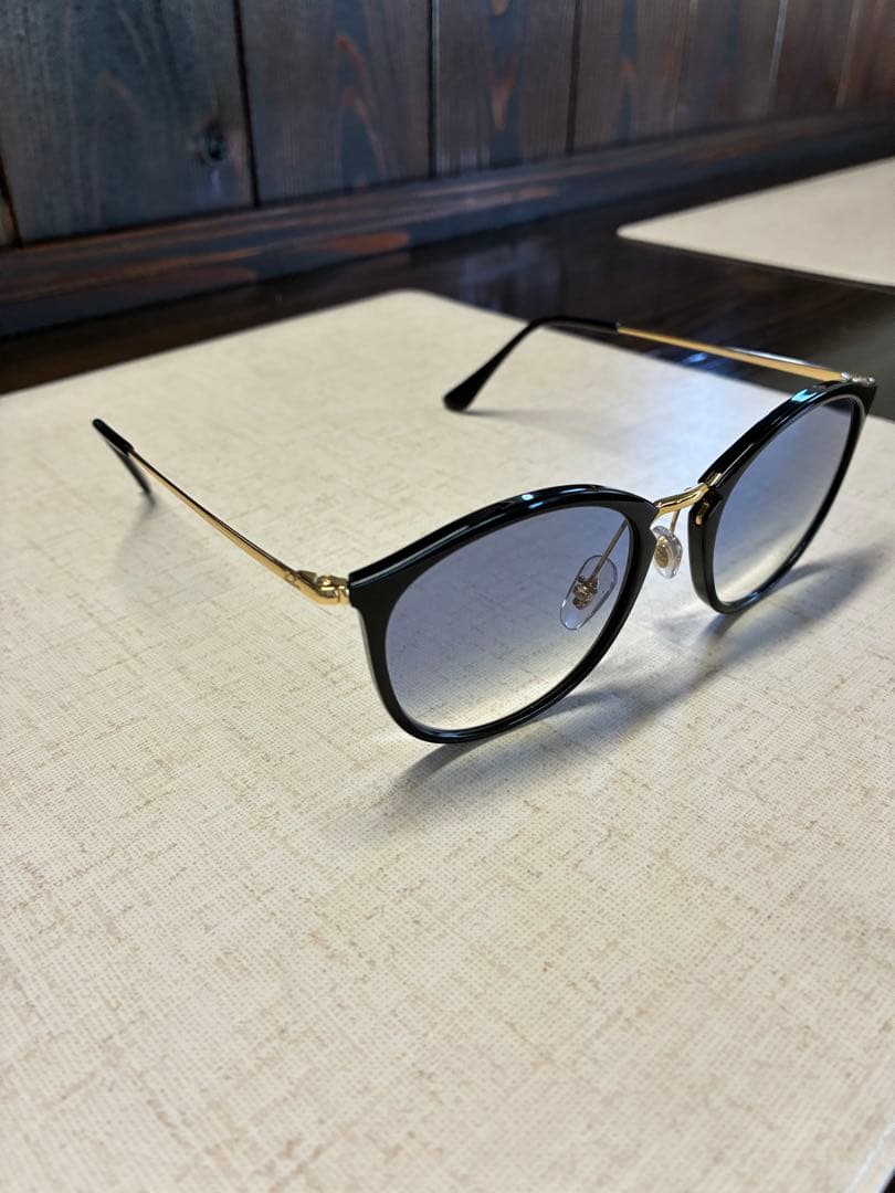 Ray-Banブルーグラデーションサングラス