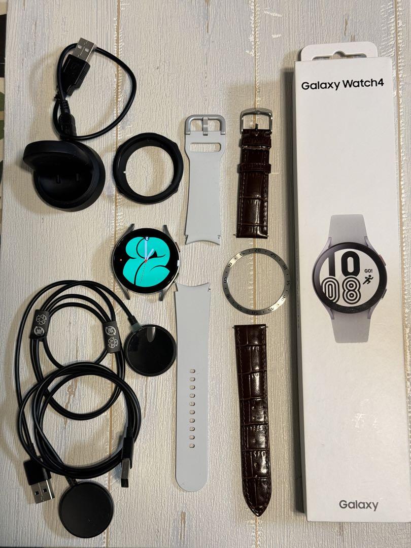 GALAXY Watch4 44mm シルバー