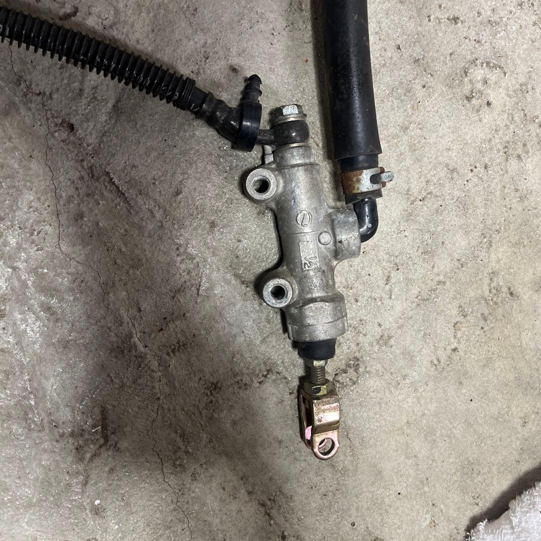 く日はお得♪く日はお得♪ゼファー400 リアブレーキ一式 ブレーキ