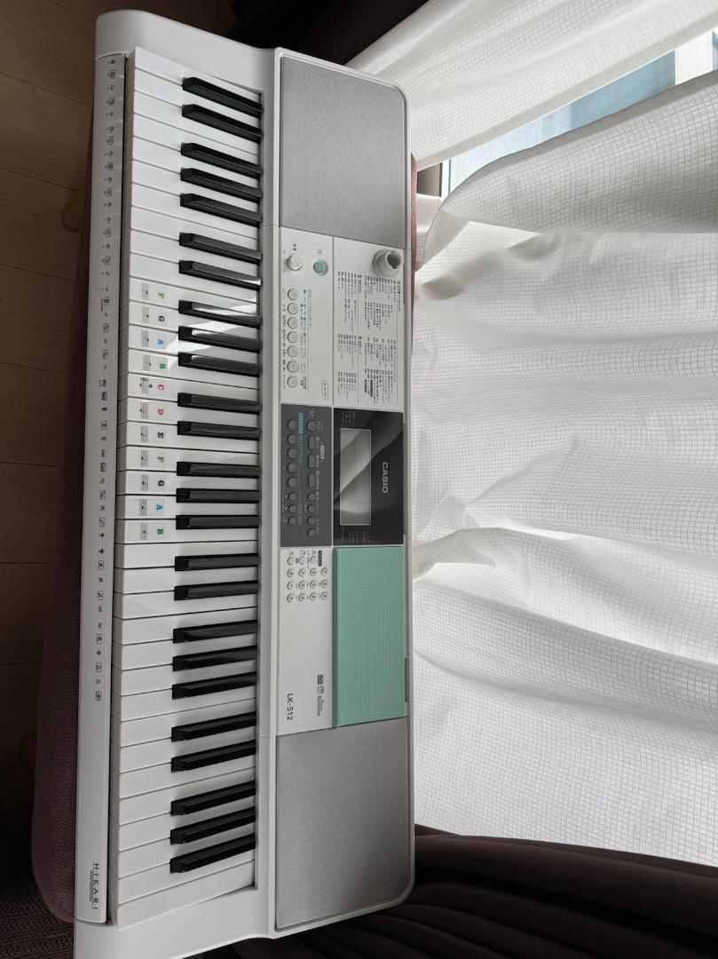 美品　CASIO カシオ LK-512 光ナビゲーション　キーボード