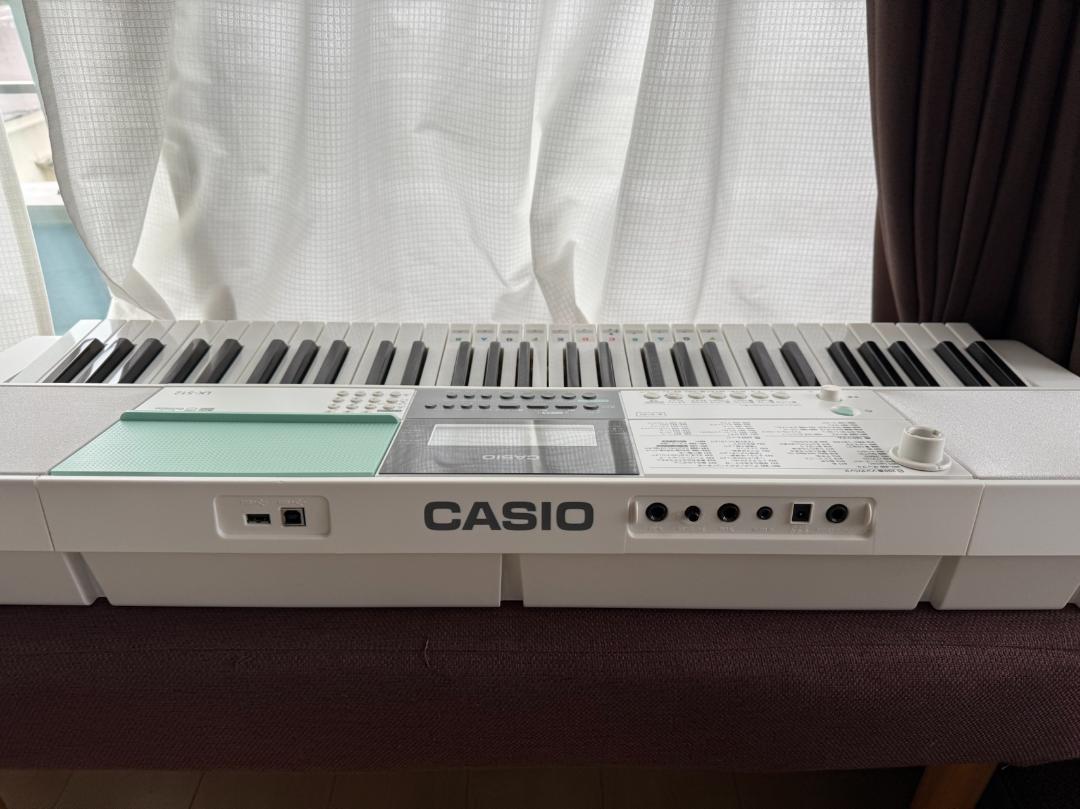美品　CASIO カシオ LK-512 光ナビゲーション　キーボード