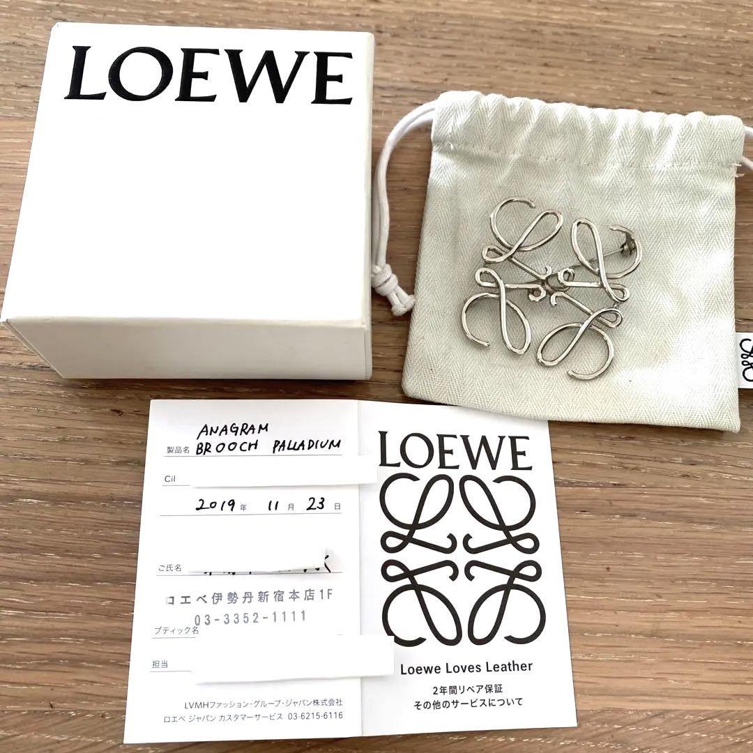 LOEWE ブローチ　アナグラム　ロエベ　シルバー