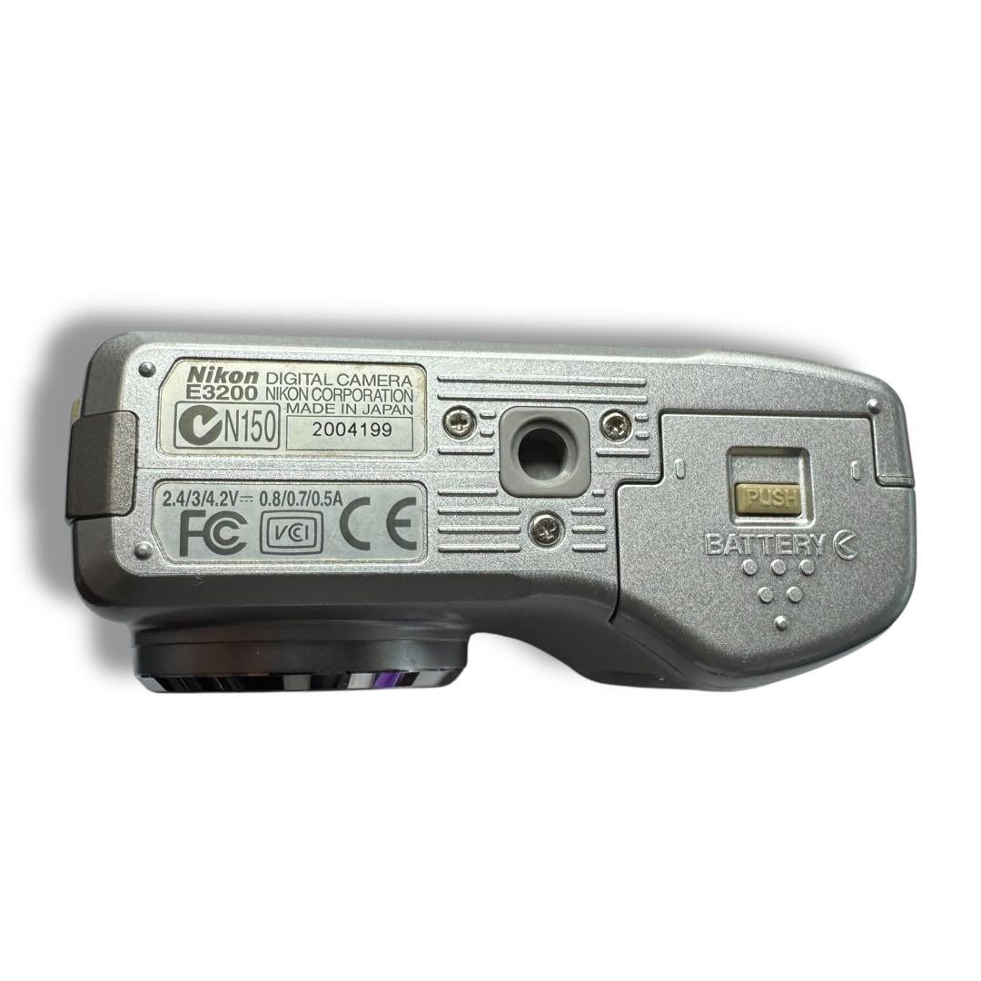 Nikon COOLPIX 3200 コンパクトデジタルカメラ - メルカリ