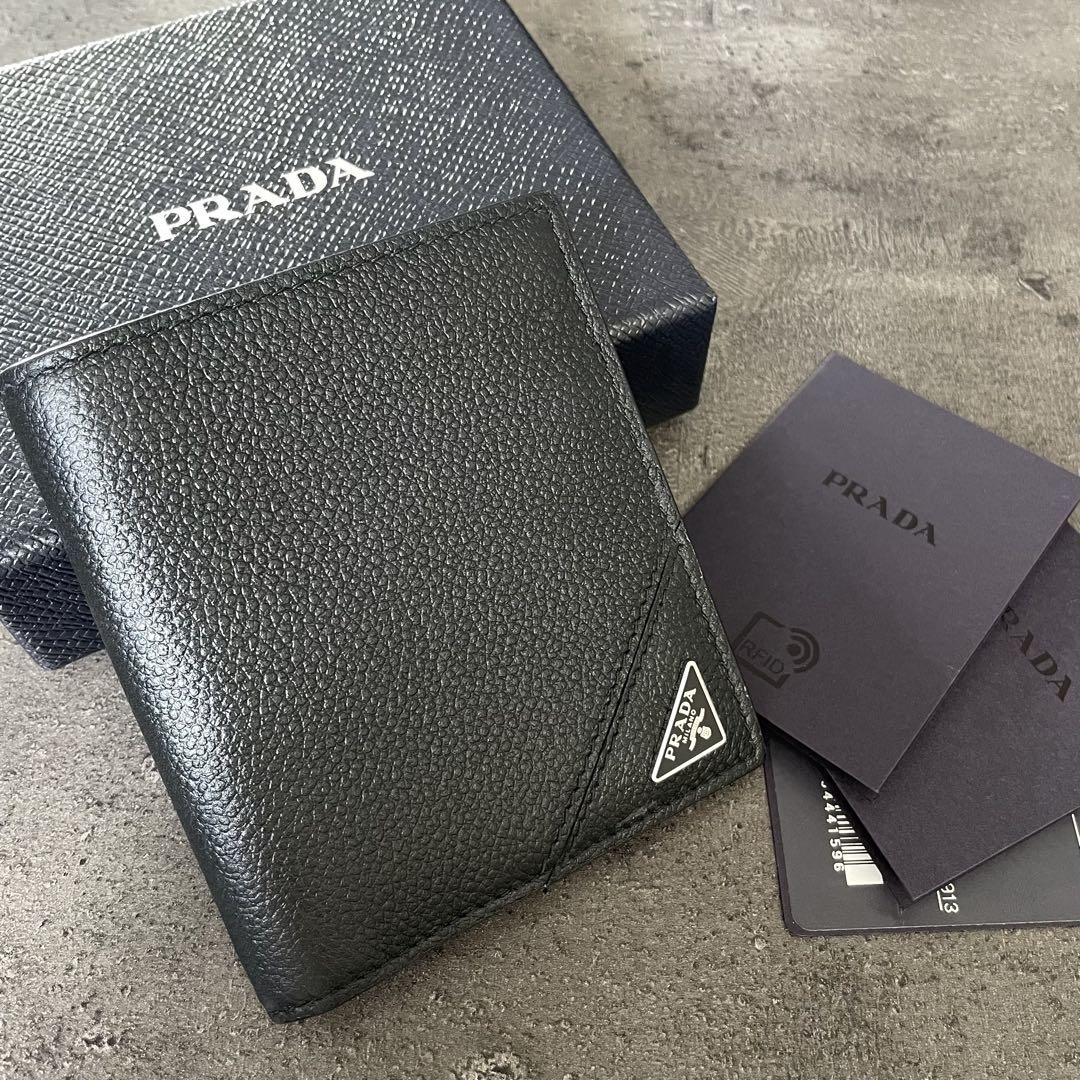66 ✨️PRADA 二つ折り財布 レザー 三角ロゴ 黒　RFID搭載 RFID・美品☆プラダ 三角ロゴ 二つ折り財布 札入れ ブラック