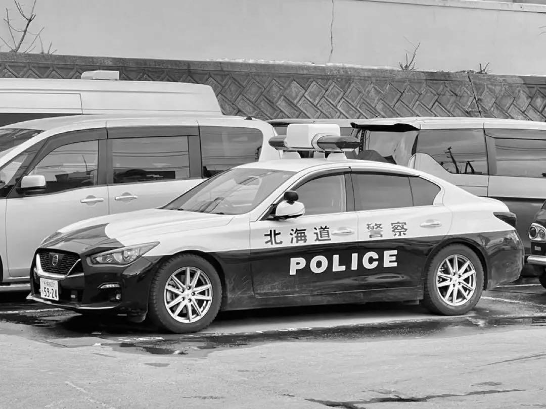 【トミカ】日産・V37スカイラインGT レーザーパトロールカー　北海道警察　交機