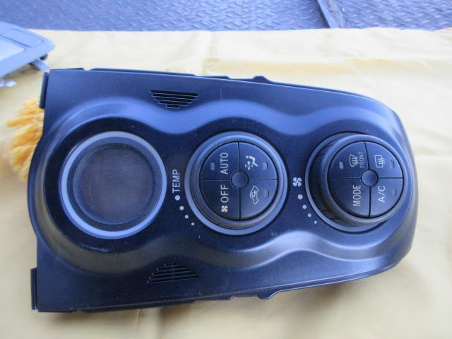 NCP91 ヴィッツ　エアコンスイッチ　楽々メルカリ便