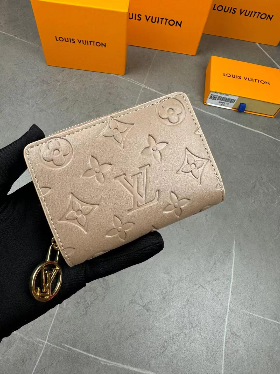 美品ルイ?ヴィトン. レディース ★二つ折りファスナー財布