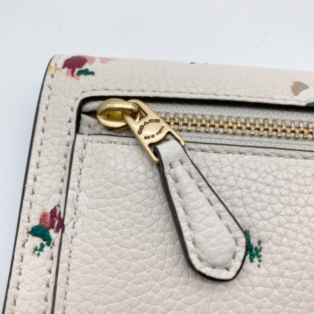 新作入荷安い COACH 花柄 ブティックライン ホワイト BGI3e-m22136868234 コーチ 長財布 ソフトウォレット 新作入荷安い