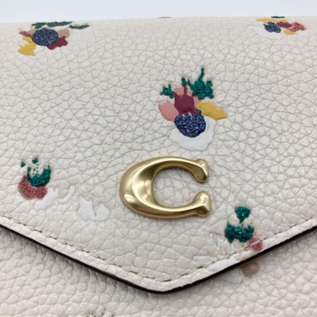 新作入荷安い COACH 花柄 ブティックライン ホワイト BGI3e-m22136868234 コーチ 長財布 ソフトウォレット 新作入荷安い