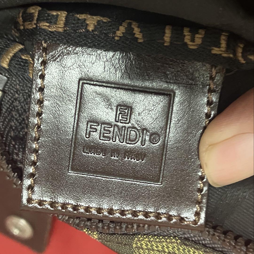 FENDI ズッカ　アクセサリーポーチ　ミニバッグ　フェンディ