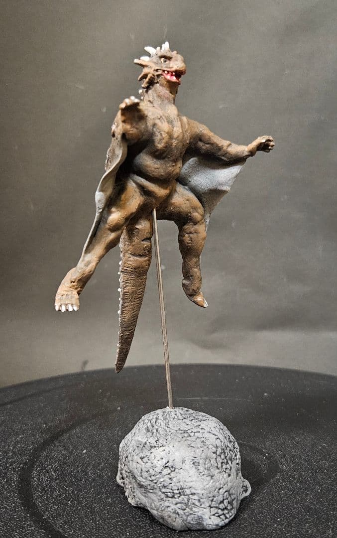 ゴジラ怪獣ソフビ HGゴジラシリーズ バラン飛行形態リペイント完成品目立った傷や汚れなし