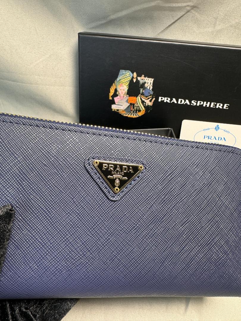 PRADA レター　ネイビー 長財布 カードケース付き 箱付き✨PRADA✨ 長財布 ネイビー レザー - メルカリ