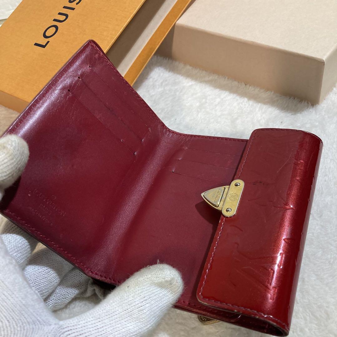 ルイヴィトン　折り財布　ヴェルニ　コインケース付き ルイヴィトン 折り財布 ヴェルニ コインケース付き - 小物公式