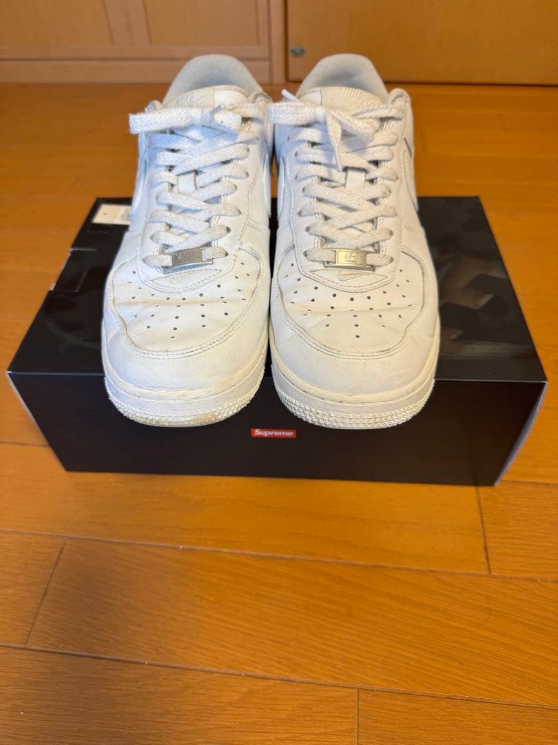 Nike Air Force 1 Supreme ホワイト