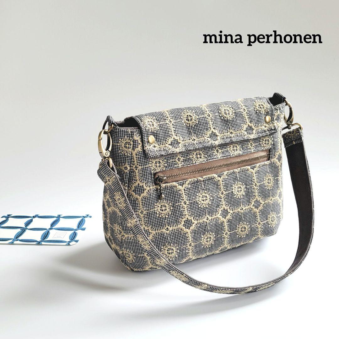 ミナペルホネン　タック入りフラップショルダーバック　pomppia　(be ミナペルホネン タック入りフラップショルダーバック pomppia