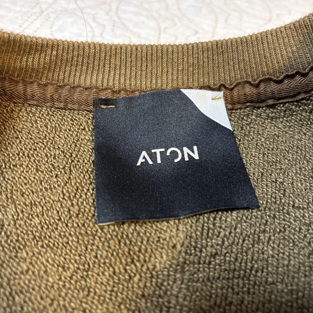 ATON クルーネック　トレーナー　キャメル