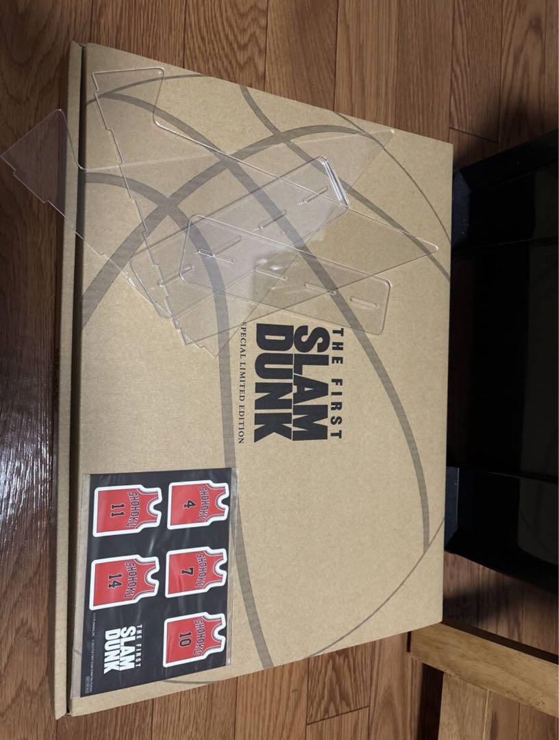 THE FIRST SLAM DUNK