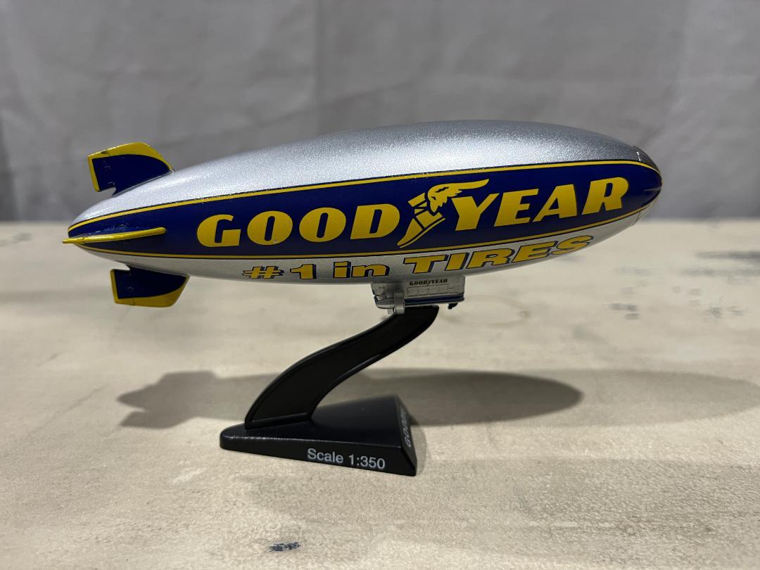 POSTAGE STAMP / グッドイヤー \"#1 in TIRES” Postage Stamp Goodyear Blimp 