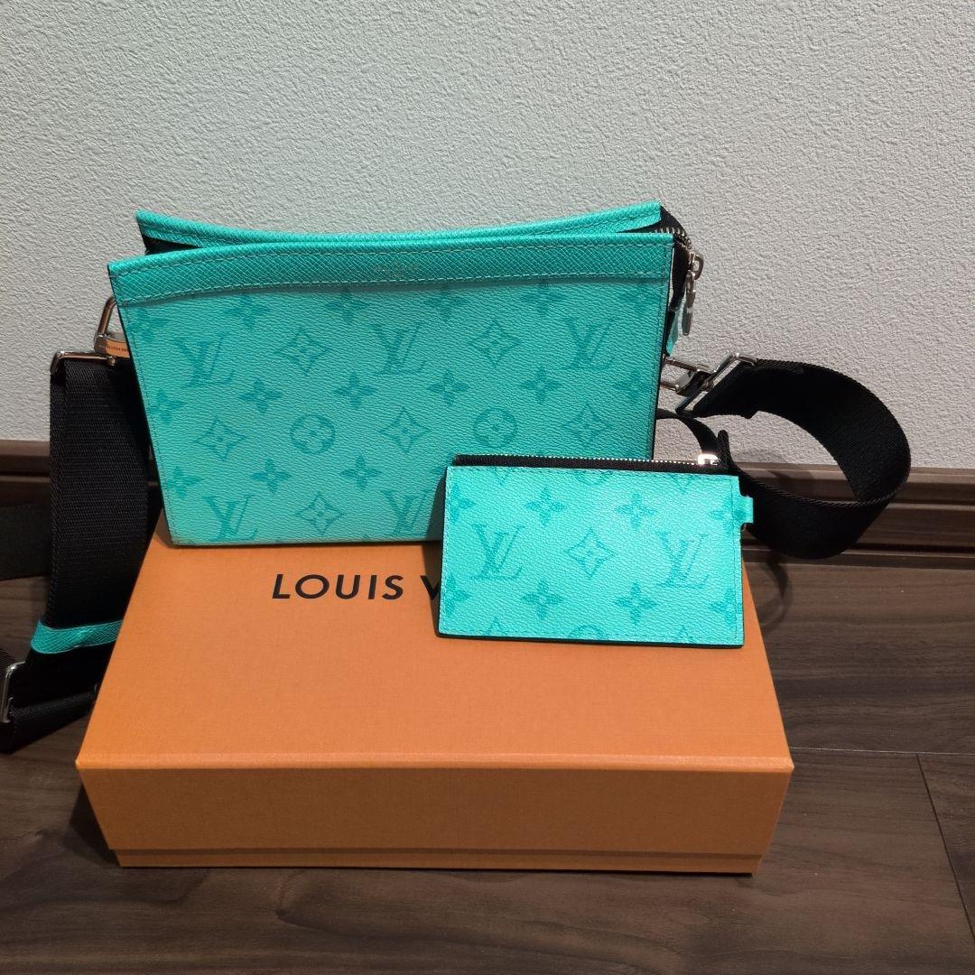 Louis Vuitton ターコイズ ショルダーバッグLOUIS VUITTON