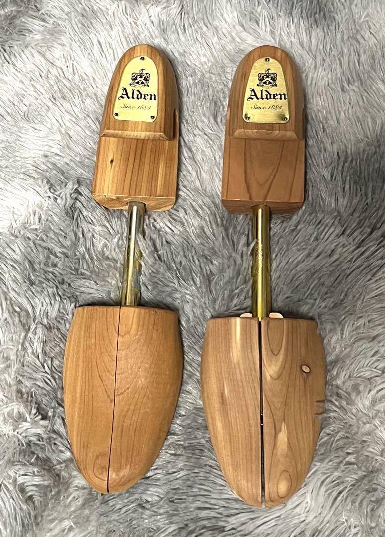 オールデンAlden シューツリー、シダーウッドMサイズ