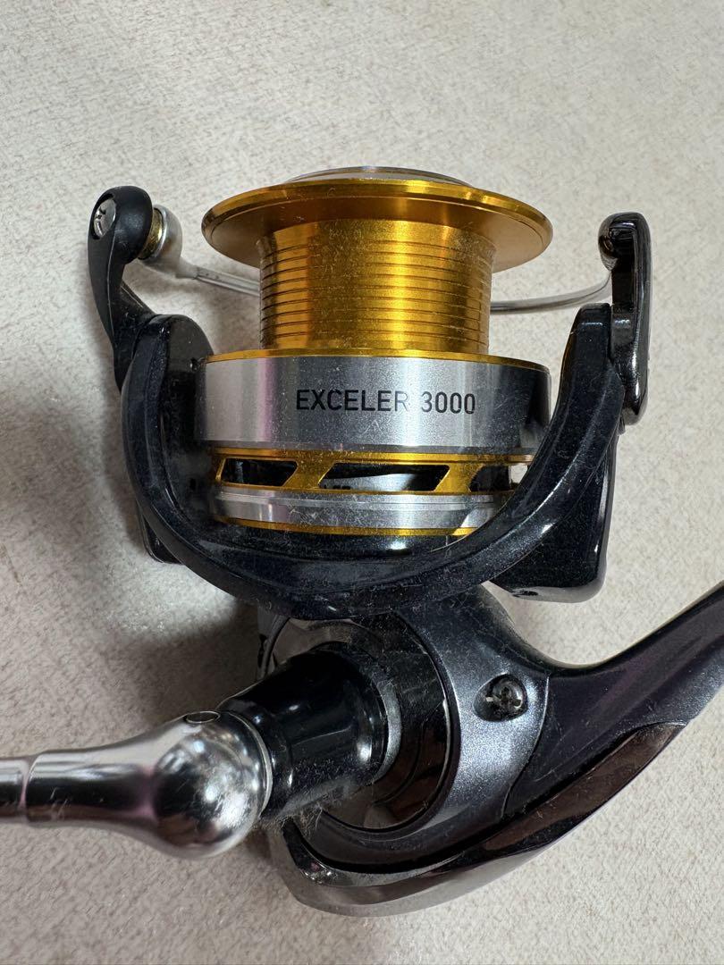 EXCELER 3000 スピニングリール 黒/金