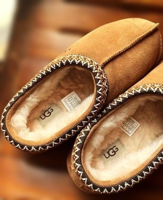 大人気・UGG定番✨⑨新品✨26⇒25靴下~✨UGG✨TASMAN✨タスマン✨茶 大人気・UGG定番✨⑨新品✨26⇒25靴下~✨UGG✨TASMAN✨タスマン✨茶