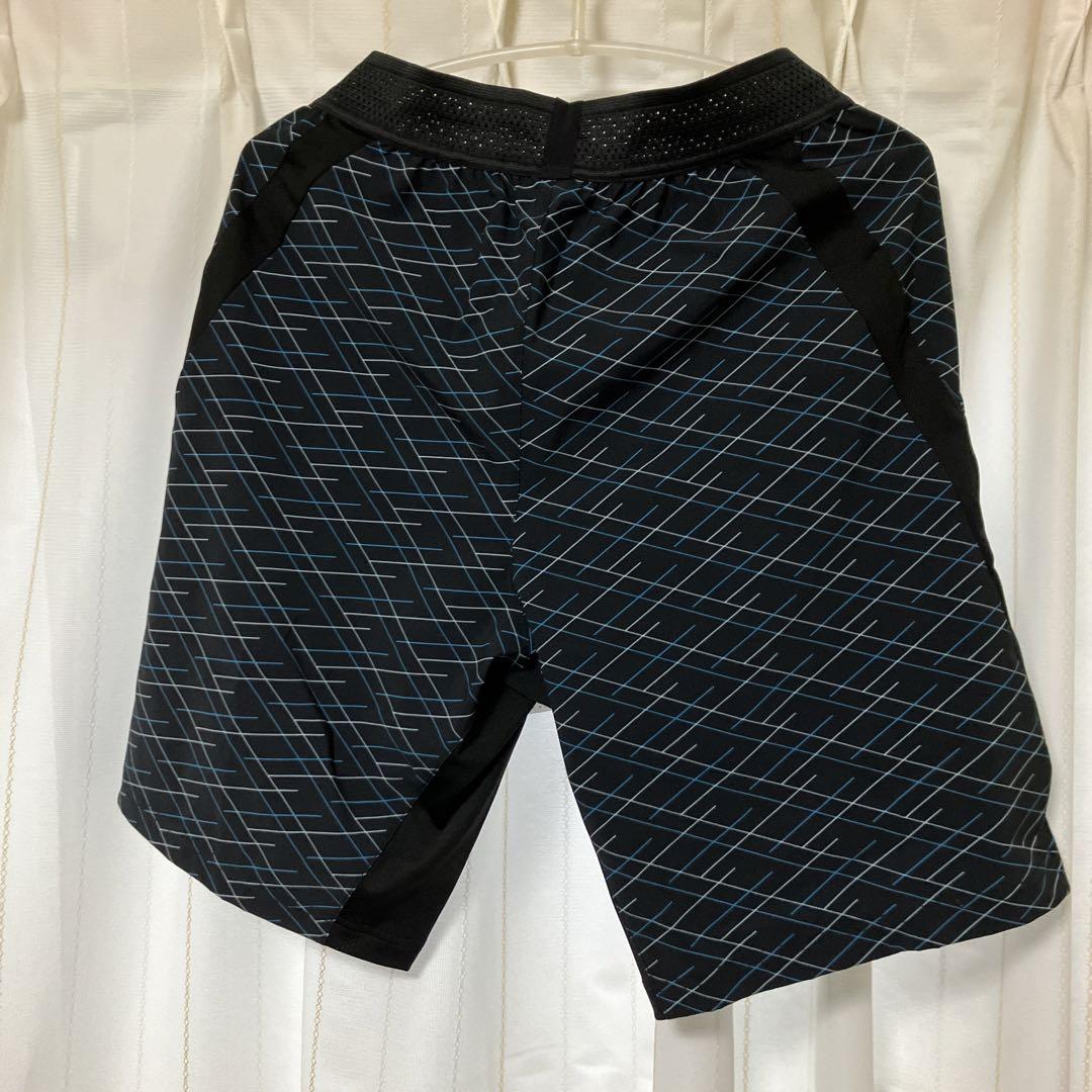 ヨネックス　ハーフパンツ　Mサイズ　ブラック　新品・未使用