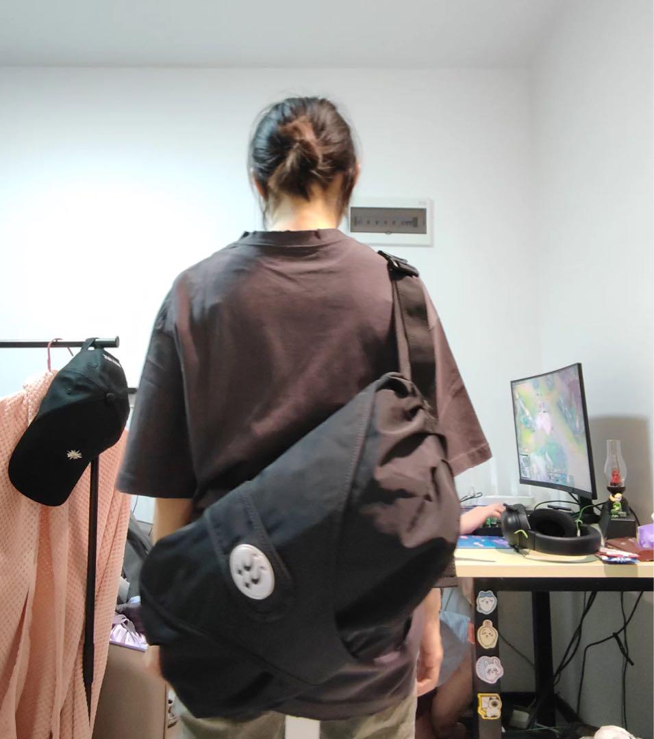 送料無料 日本 Y2K】Fuzzykon ブラック×ブラックメッセンジャーバッグ 小物