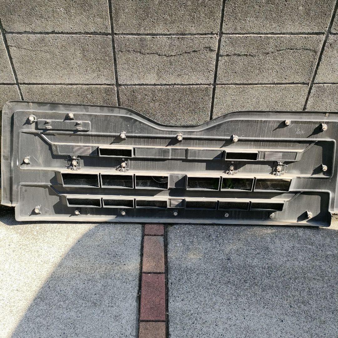 TRACKS