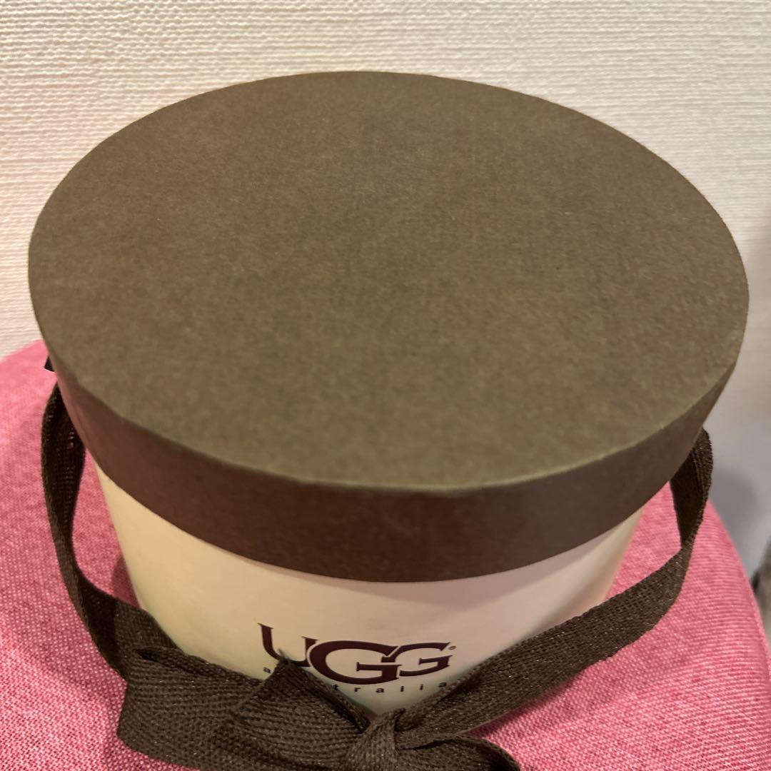 新品未使用　UGG イヤーマフ ブラウン・ホワイト