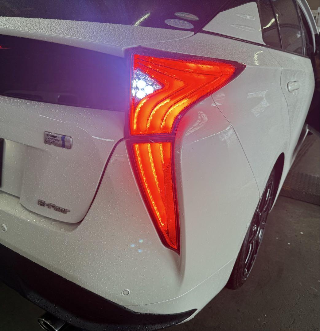 【美品・中古】プリウス 50 テール ランプ LED ZVW50