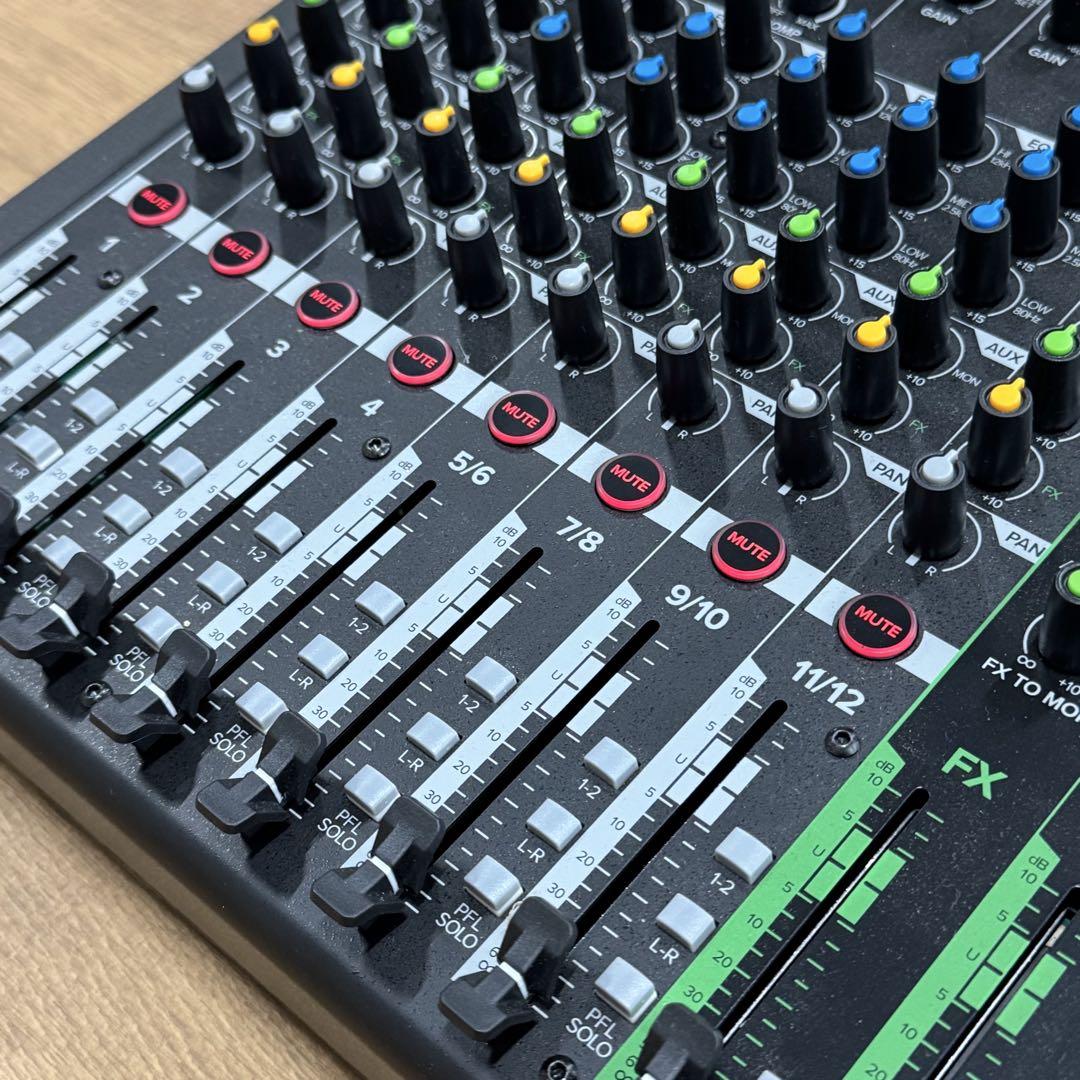 安価 ワタナベ Mackie ProFX12v3 アナログミキサー 中古美品 配信機器・PA機器 配信機器・PA機器・レコーディング機器