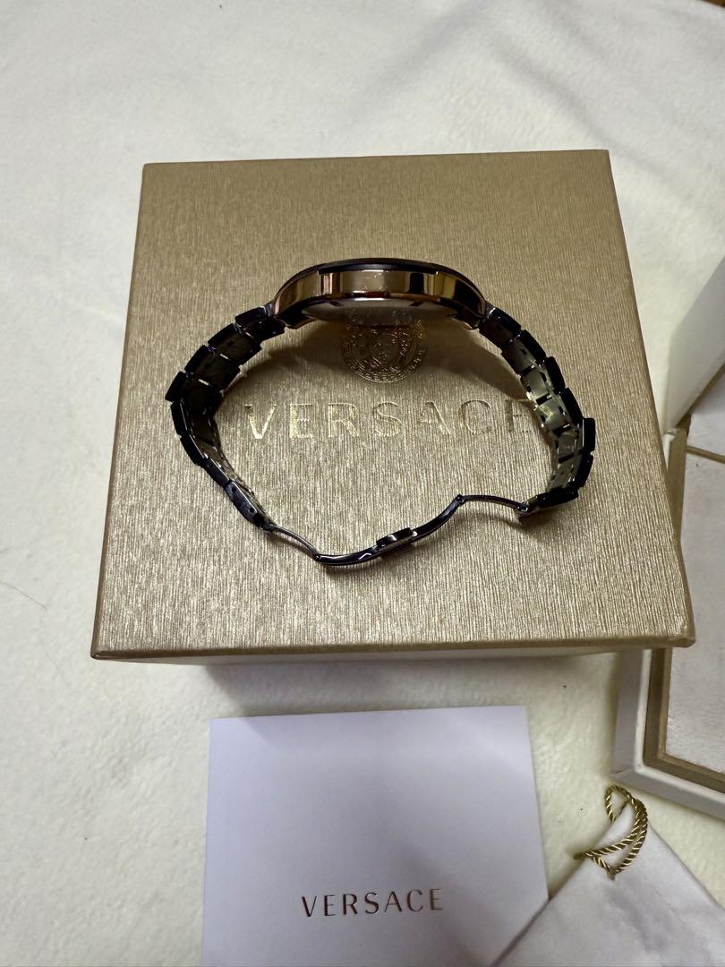 【美品】VERSACE メデューサクロノ　ブラックゴールド　時計