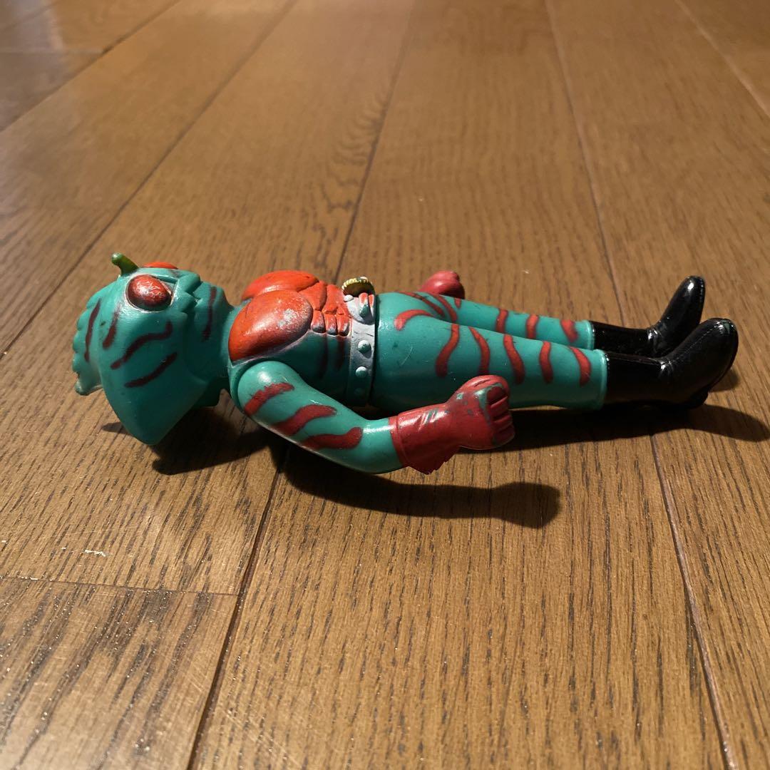 古いフィギュア　仮面ライダー アマゾン