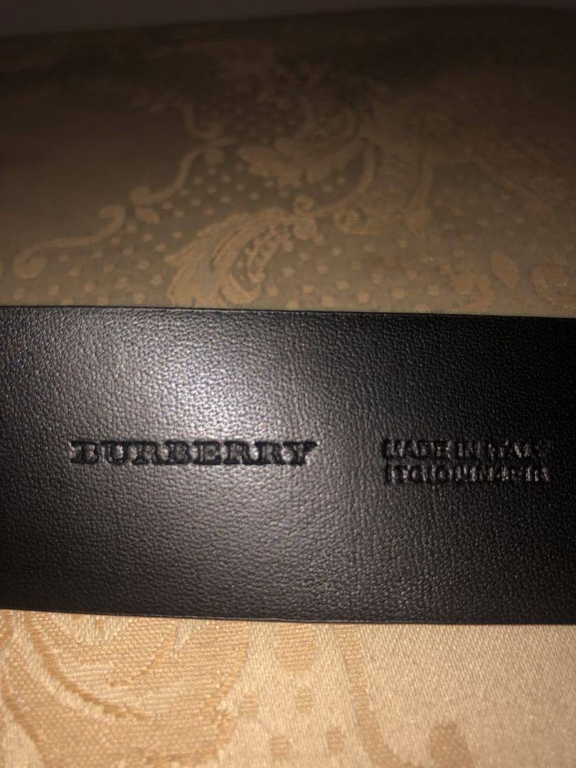 Burberry ブラックレザーベルト