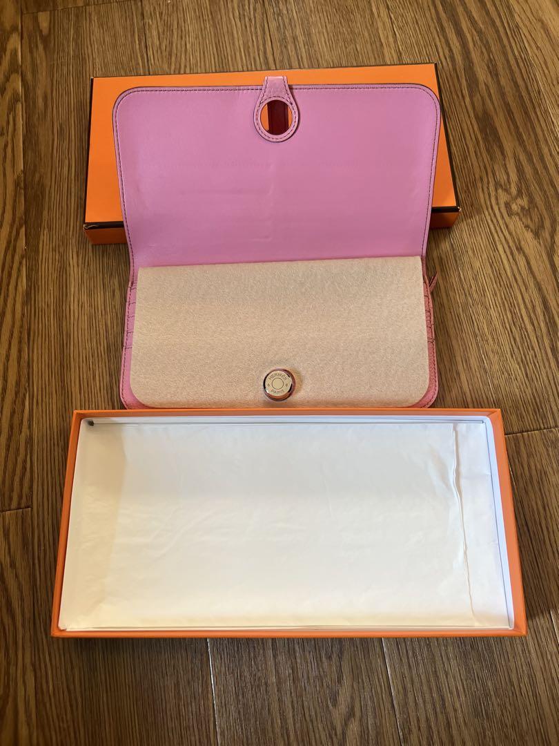 HERMES ピンク 二つ折り財布