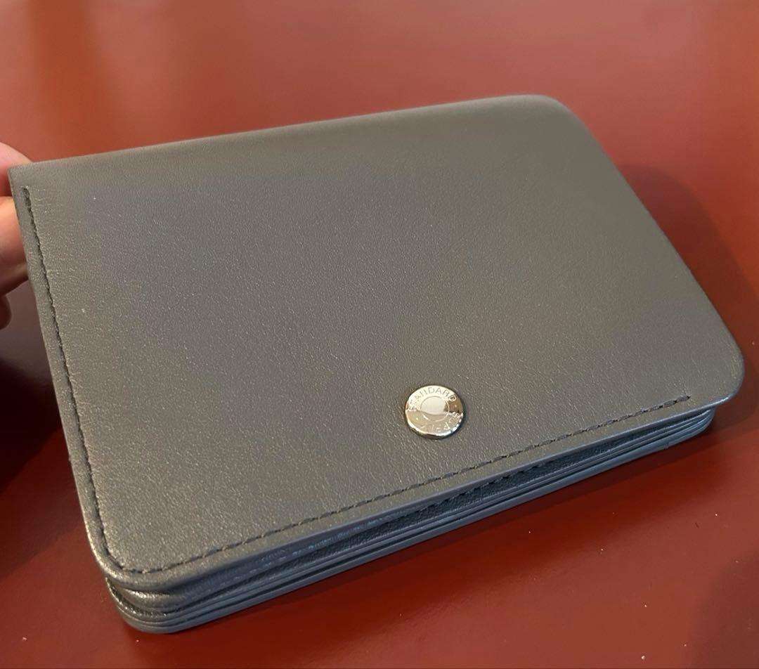 スタンダードサプライのニつ折り財布