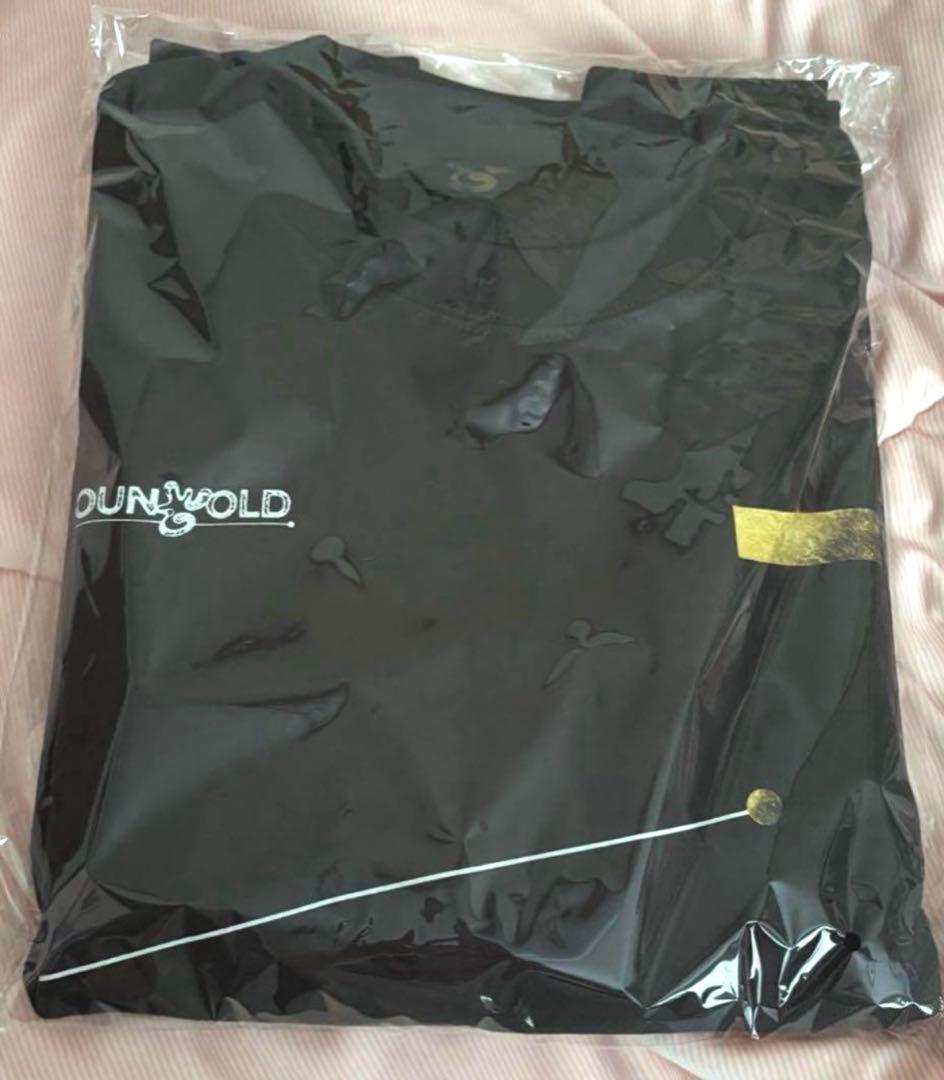 SixTONES YOUNG OLD トレーナー