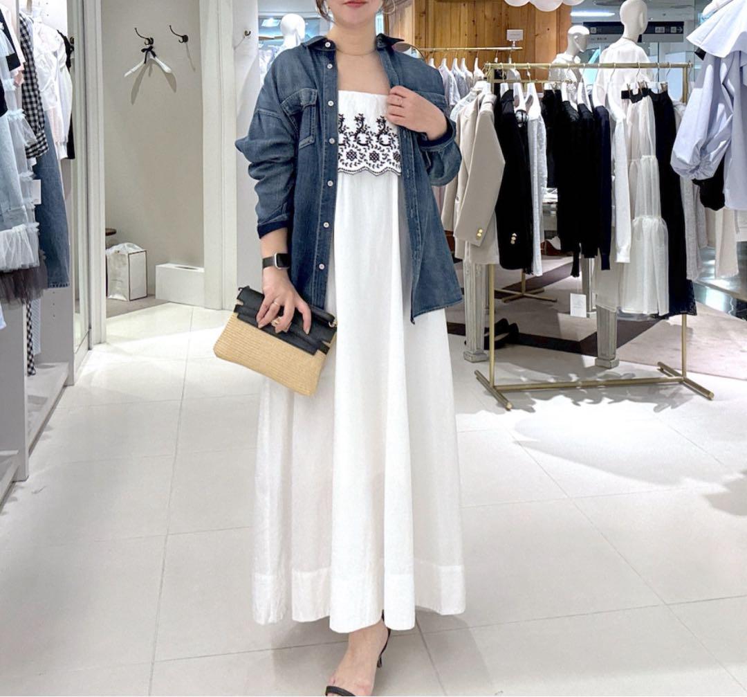 La boutique Bon Bon シアーデニムシャツ